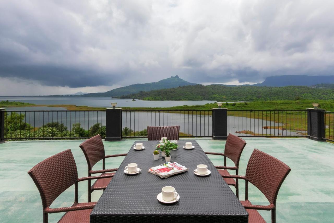 Sunset Boulevard By Stayvista - Lakeside Villa With Pet-Friendly Ambiance, Deck, Terrace, Plunge Pool & Modern Flair คาร์จัต ภายนอก รูปภาพ